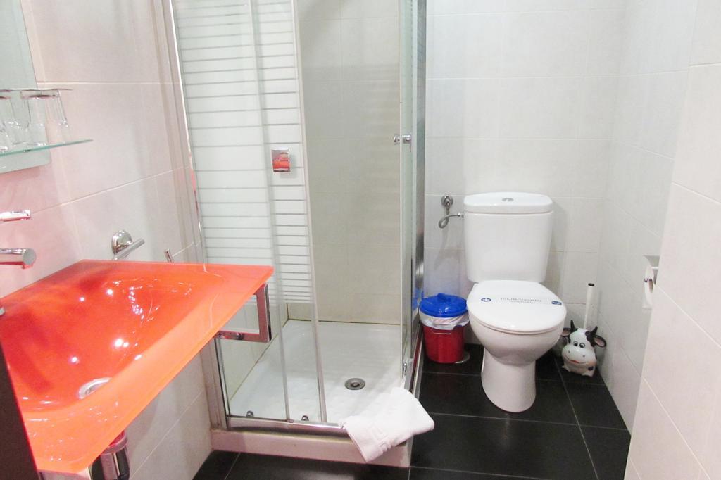 Hostal Nuevas Naciones Grenada Zewnętrze zdjęcie